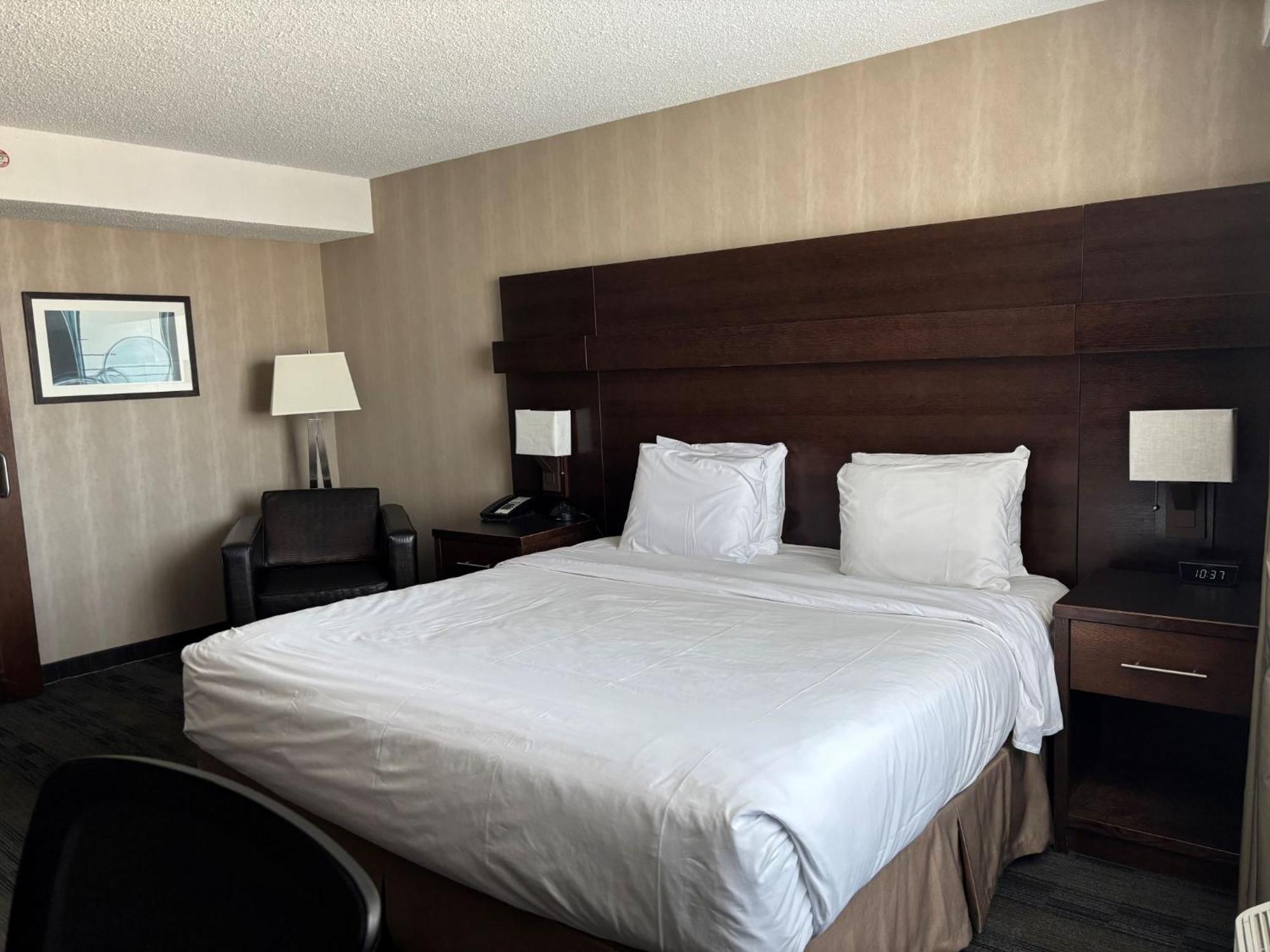Radisson Hotel Winnipeg Downtown Экстерьер фото